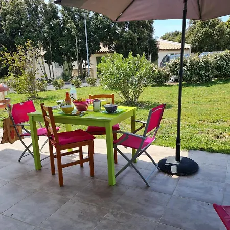 Petite Maison Dans Avec Piscine Commune База отдыха Бонифачо