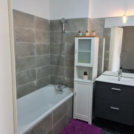 Petite Maison Dans Avec Piscine Commune Parco vacanze