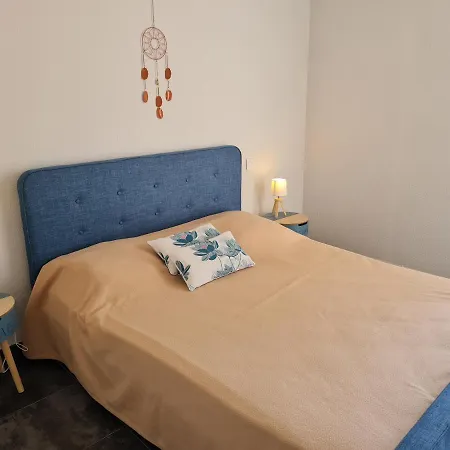 Parco vacanze Petite Maison Dans Avec Piscine Commune